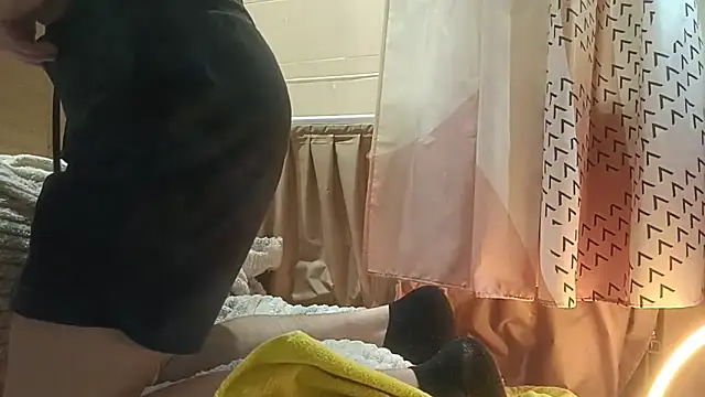 Hungry  Puppy online show from 09/25/25, 02:26