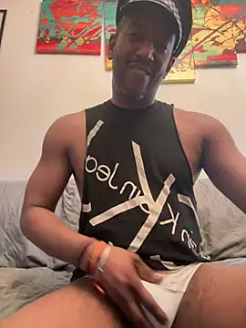 Snapshot of ydejarde chatting on 12/28/24, 07:11 ydejarde online show from 12/28/24, 07:11