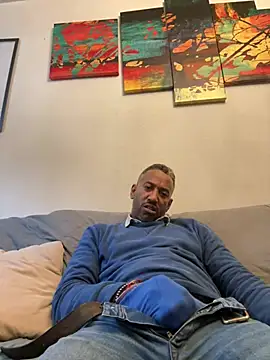 Snapshot of ydejarde chatting on 02/21/25, 08:07 ydejarde online show from 02/21/25, 08:07