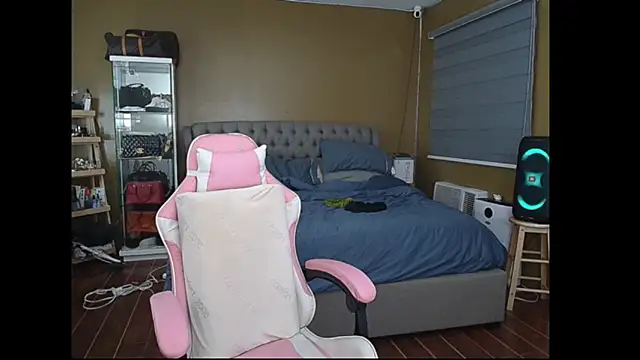 aya saki online show from 03/12/25, 10:59