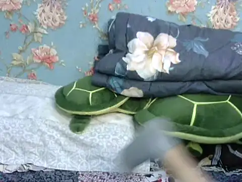 Snapshot of Tiny_lusty chatting on 02/23/25, 05:18 Tiny lusty online show from 02/23/25, 05:18