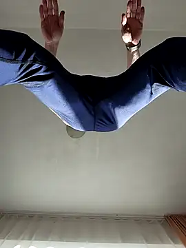 Gingerbeard40 online show from 12/04/25, 08:01