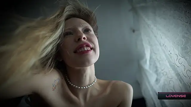 Snapshot of _Phantom_thread_ chatting on 12/02/25, 09:25 Phantom thread online show from 12/02/25, 09:25