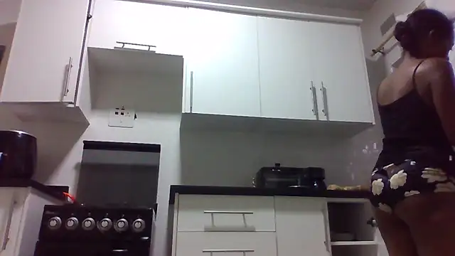 sweets 80 online show from 04/08/26, 04:01