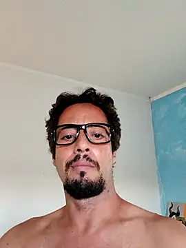 Snapshot of 2024gaelpiroca chatting on 09/30/25, 09:03 2024gaelpiroca online show from 09/30/25, 09:03