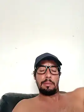 Snapshot of 2024gaelpiroca chatting on 10/07/25, 07:44 2024gaelpiroca online show from 10/07/25, 07:44