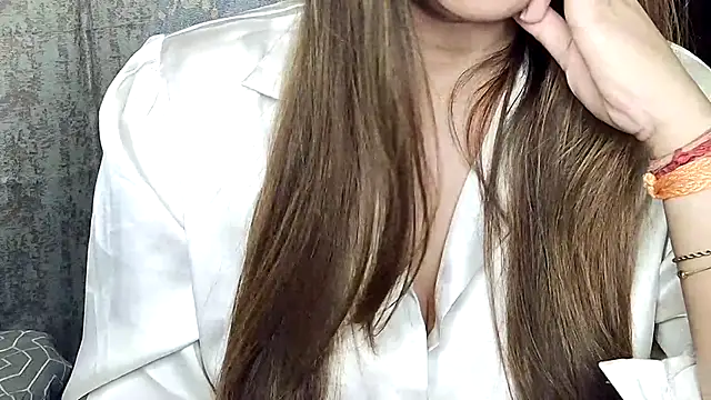 Snapshot of MIss-Naina chatting on 06/19/26, 08:23 MIss-Naina online show from 06/19/26, 08:23