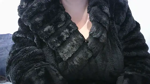 busty-bella1 online show from 09/29/25, 09:25