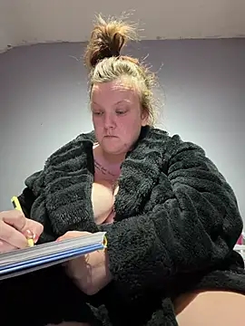 busty-bella1 online show from 07/26/26, 08:38