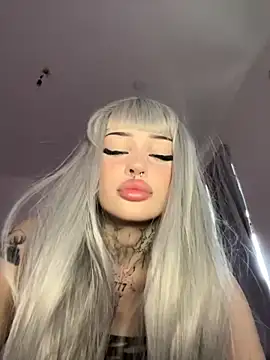 madelinexx online show from 09/12/25, 11:43