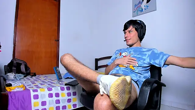 Huge latin cock online show from 12/23/24, 01:51