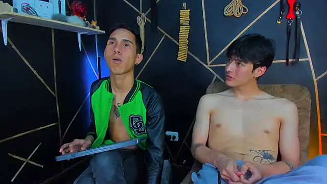 Snapshot of MillersKink chatting on 02/09/25, 01:22 MillersKink online show from 02/09/25, 01:22