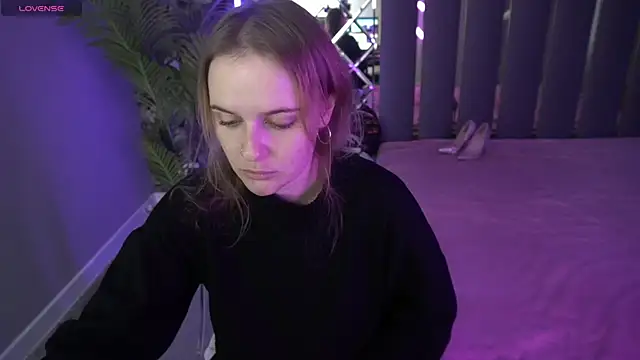 MaribelRiverr  online show from 11/02/25, 06:38