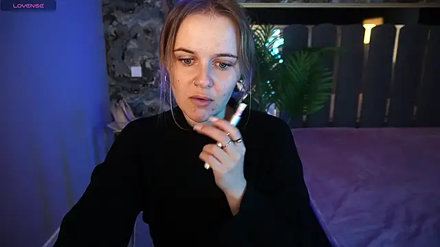 MaribelRiverr  online show from 11/04/25, 06:34