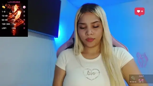 Snapshot of Mitsuka_Sojii chatting on 10/31/25, 01:17 Mitsuka Sojii online show from 10/31/25, 01:17