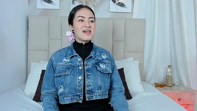 Jaslyn  Smith online show from 03/04/25, 02:21