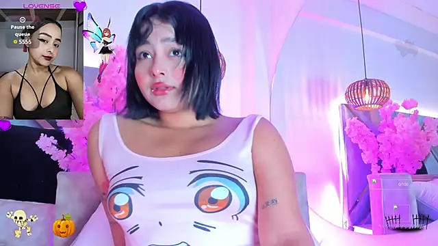 KimVelezz online show from 10/30/25, 07:14