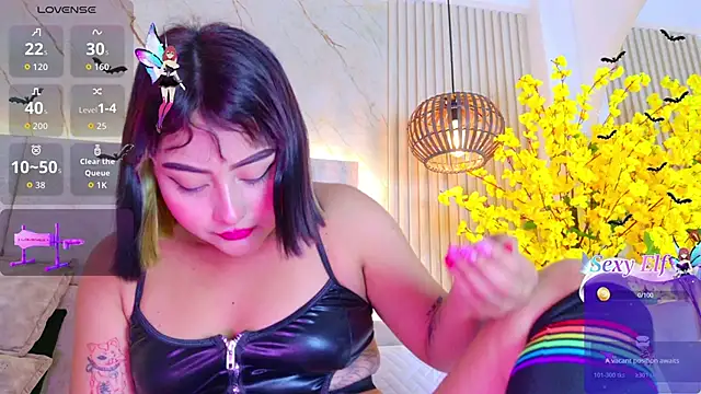 KimVelezz online show from 05/21/26, 04:47