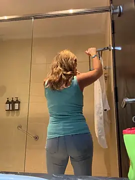 Lombada online show from 10/13/25, 07:52