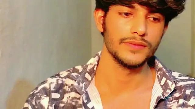 Snapshot of kingkartik7 chatting on 03/19/26, 04:22 kingkartik7 online show from 03/19/26, 04:22