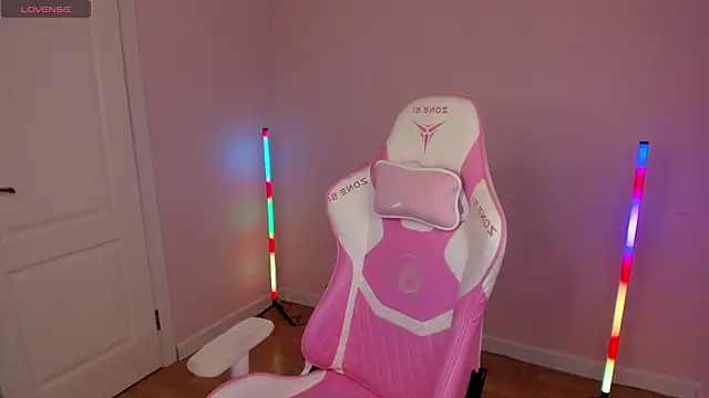 Snapshot of Stacy_River chatting on 02/10/25, 08:20 Stacy River online show from 02/10/25, 08:20