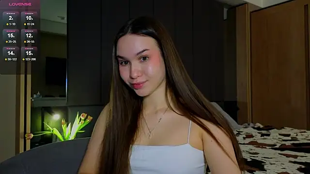 Roxie Mils online show from 03/15/25, 06:10