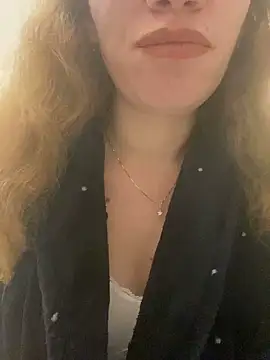 Snapshot of EvaRush chatting on 12/05/24, 08:22 EvaRush online show from 12/05/24, 08:22