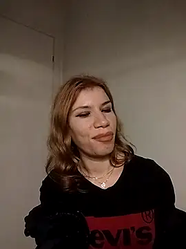 Snapshot of EvaRush chatting on 11/25/25, 06:41 EvaRush online show from 11/25/25, 06:41