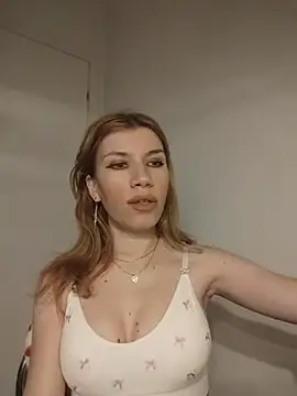 EvaRush online show from 04/01/26, 04:48