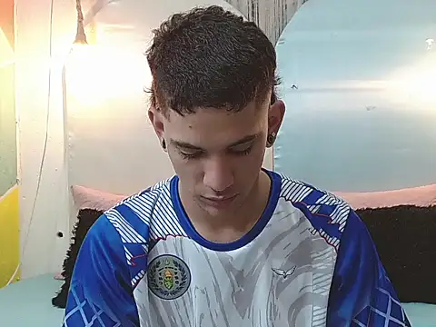 tylor boy online show from 12/03/25, 07:56