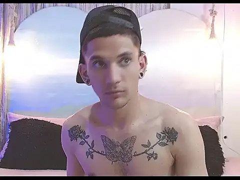 tylor boy online show from 01/12/26, 03:45