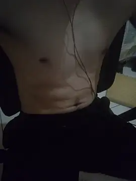 Snapshot of OliverWtdh chatting on 04/01/26, 05:54 OliverWtdh online show from 04/01/26, 05:54