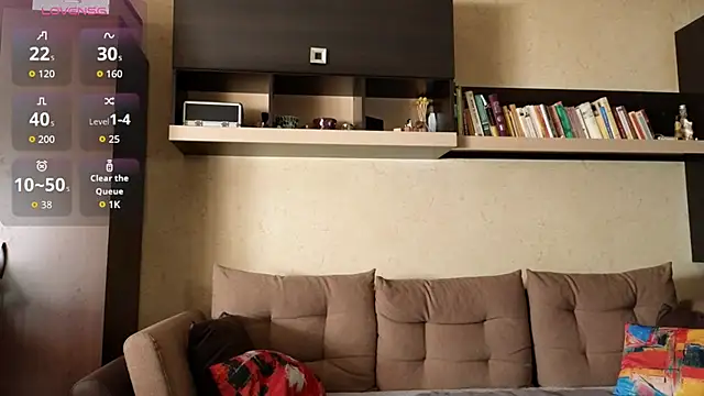 NinaNovalicious online show from 10/23/25, 08:13