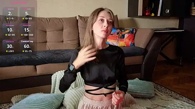 NinaNovalicious online show from 06/08/26, 06:36