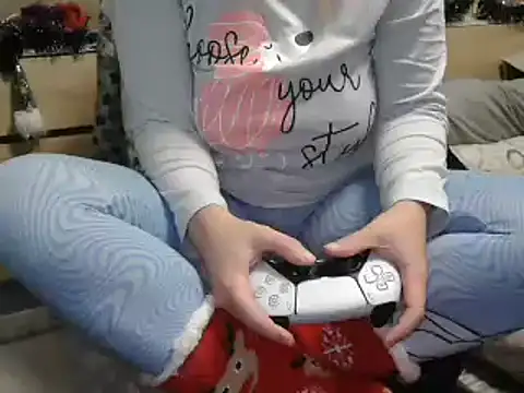 LaRa forU online show from 12/12/24, 07:37