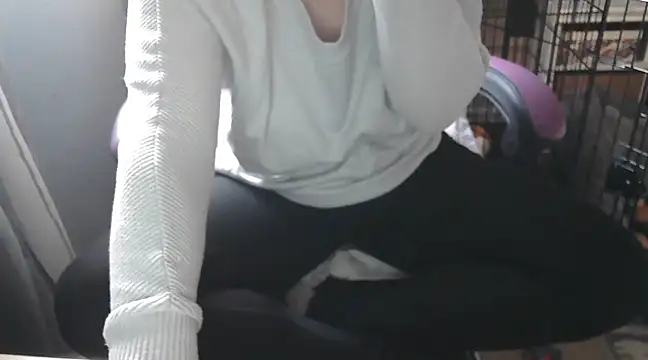 LaRa forU online show from 02/25/25, 02:11