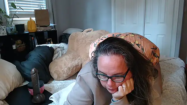 LauLauPAWG online show from 10/29/25, 03:36