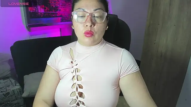jessicarabbit 1 online show from 05/15/26, 11:45