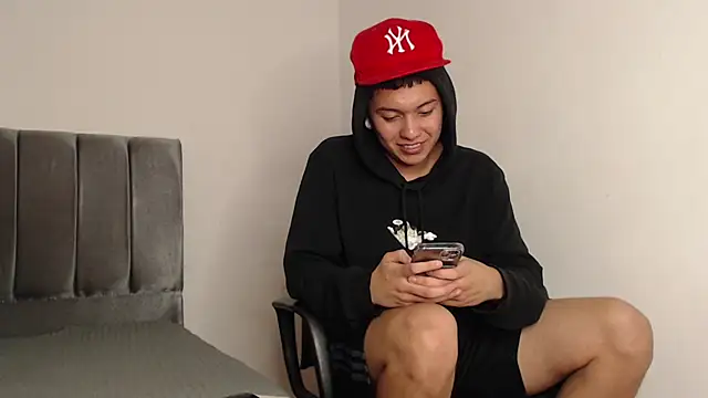 alex-lover online show from 02/16/25, 05:04