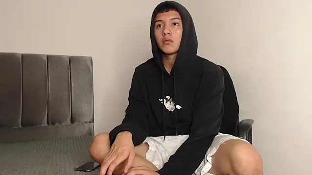 alex-lover online show from 02/18/25, 08:05