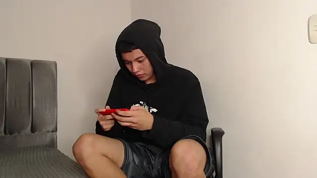 alex-lover online show from 03/06/25, 05:24