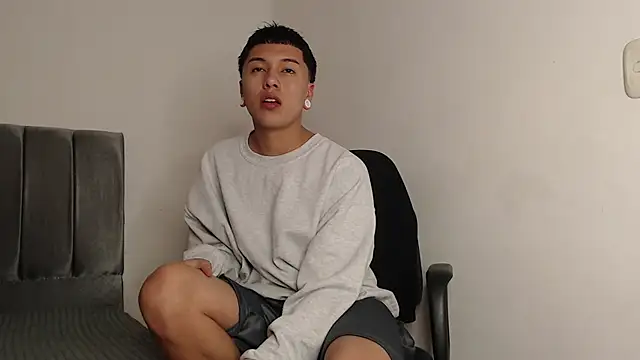 alex-lover online show from 03/18/25, 01:00