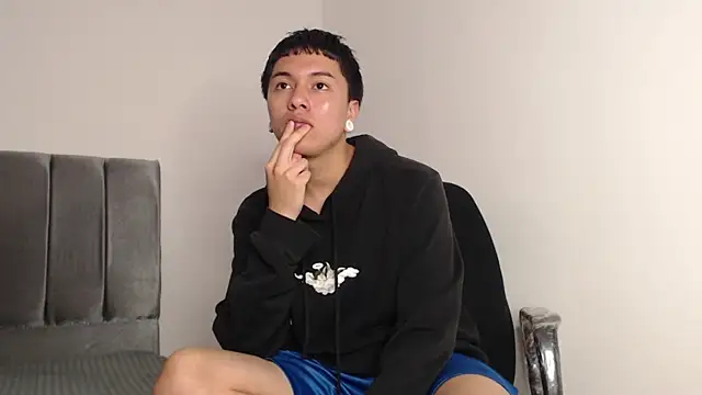 alex-lover online show from 10/01/25, 01:22