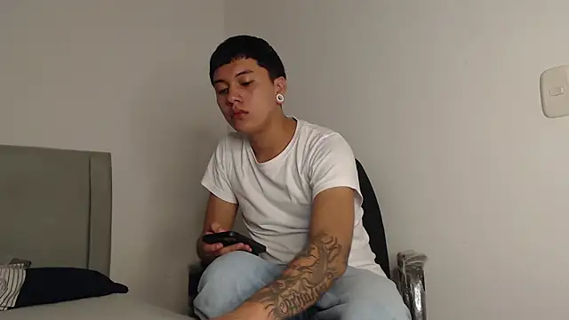 alex-lover online show from 04/09/26, 03:39