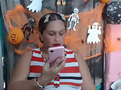 mom son dirty online show from 10/21/25, 02:18