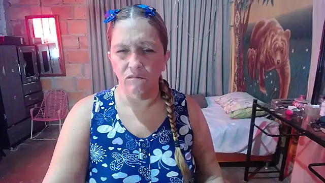 Snapshot of mom_son_dirty chatting on 06/10/26, 01:54 mom son dirty online show from 06/10/26, 01:54