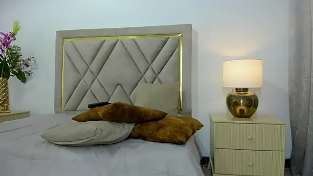 emily queen2 online show from 03/26/26, 07:19