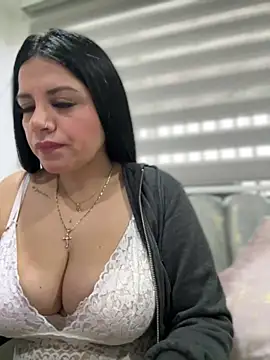 Snapshot of Milff_parkerrr chatting on 01/14/25, 12:14 Milff parkerrr online show from 01/14/25, 12:14