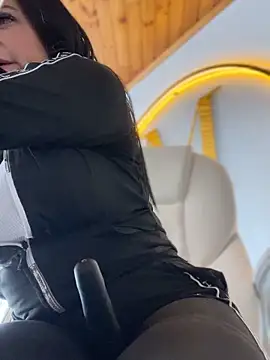 Snapshot of Milff_parkerrr chatting on 01/23/25, 04:37 Milff parkerrr online show from 01/23/25, 04:37