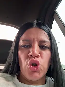 Snapshot of Milff_parkerrr chatting on 03/21/25, 10:39 Milff parkerrr online show from 03/21/25, 10:39